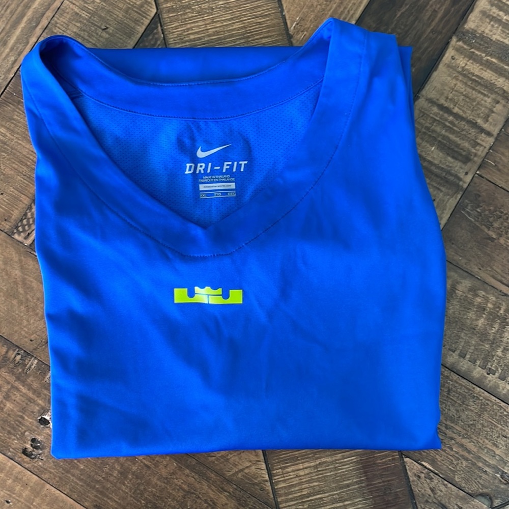 Men’s XXL Dri-Fit Nike tank